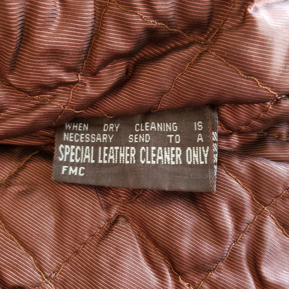 Classic Dark Brown Leather Jacket from the 80s - Picture 13 of 14
